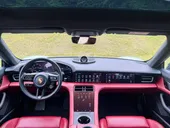 Porsche Taycan - Miniatura 16