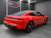 Porsche Taycan - Miniatura 4