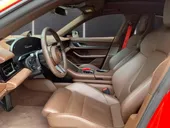 Porsche Taycan - Miniatura 8