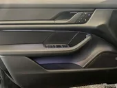 Porsche Taycan - Miniatura 16