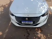 Peugeot E-208 - Miniatura 11