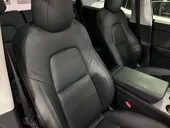 Tesla Model Y - Miniatura 8