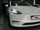 Tesla Model Y - Miniatura 13