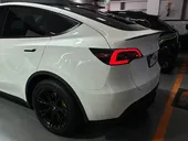 Tesla Model Y - Miniatura 14