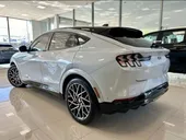 Ford Mustang Mach-e - Miniatura 4
