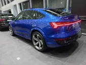 Audi Q8 Sportback E-tron - Miniatura 3