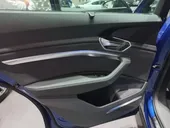 Audi Q8 Sportback E-tron - Miniatura 8