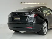 Tesla Model 3 - Miniatura 4