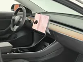 Tesla Model 3 - Miniatura 13