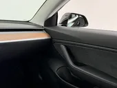 Tesla Model 3 - Miniatura 14