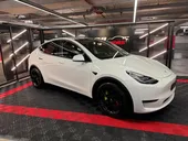 Tesla Model Y - Miniatura 1
