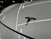 Tesla Model Y - Miniatura 4