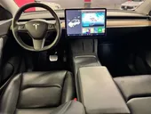 Tesla Model Y - Miniatura 16