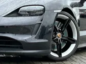 Porsche Taycan - Miniatura 2