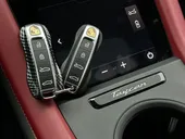 Porsche Taycan - Miniatura 20