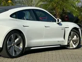 Porsche Taycan - Miniatura 18