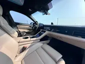 Porsche Taycan - Miniatura 2
