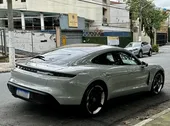 Porsche Taycan - Miniatura 5