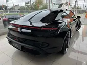 Porsche Taycan - Miniatura 7