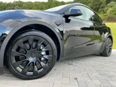 Tesla Model Y - Miniatura 6