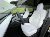 Tesla Model Y - Miniatura 9