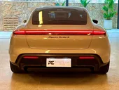 Porsche Taycan - Miniatura 4