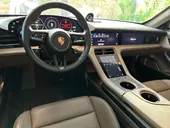 Porsche Taycan - Miniatura 6