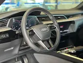 Audi Q8 E-tron - Miniatura 11