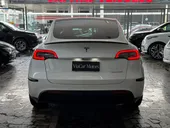Tesla Model Y - Miniatura 5