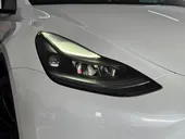Tesla Model Y - Miniatura 7
