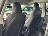 Tesla Model Y - Miniatura 13