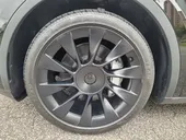 Tesla Model Y - Miniatura 7