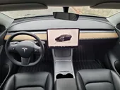 Tesla Model Y - Miniatura 13