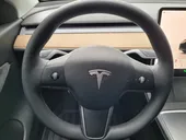 Tesla Model Y - Miniatura 16