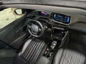 Peugeot E-2008 - Miniatura 13