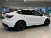 Tesla Model Y - Miniatura 3