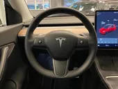 Tesla Model Y - Miniatura 12