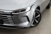 BYD King Dm-i Plug-in Hybrid - Miniatura 8