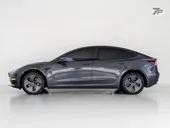 Tesla Model 3 - Miniatura 14