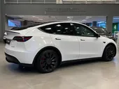 Tesla Model Y - Miniatura 3