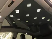 Tesla Model Y - Miniatura 16