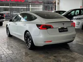 Tesla Model 3 - Miniatura 6