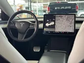 Tesla Model 3 - Miniatura 9