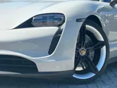 Porsche Taycan - Miniatura 20