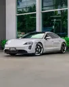 Porsche Taycan - Miniatura 1
