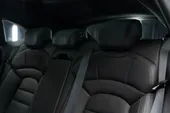 Porsche Taycan - Miniatura 20