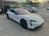 Porsche Taycan - Miniatura 3