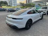 Porsche Taycan - Miniatura 6