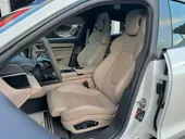 Porsche Taycan - Miniatura 11