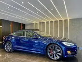 Tesla Model S - Miniatura 5